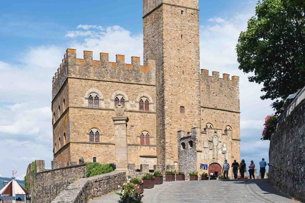 Castello dei Conti Guidi - Poppi, Toscana Foto: Michele Di Mauro