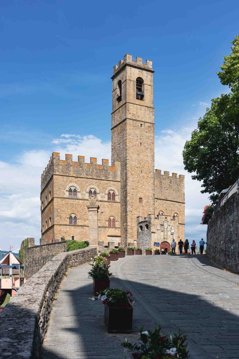 Castello dei Conti Guidi - Poppi Foto: Michele Di Mauro