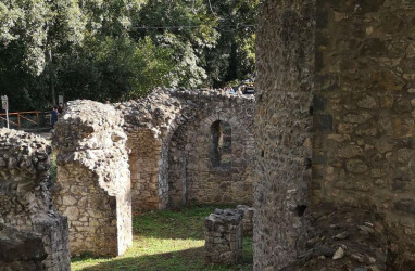 Ruderi dell'abbazia di Sant'Ippolito