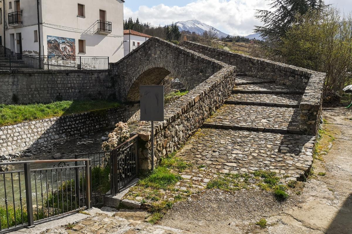 Ponte di Calvello fiume La Terra