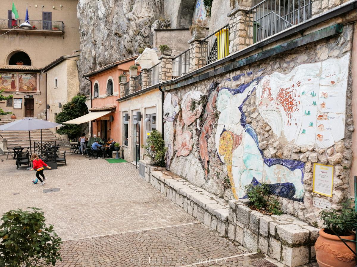 Dipinti a Cervara di Roma