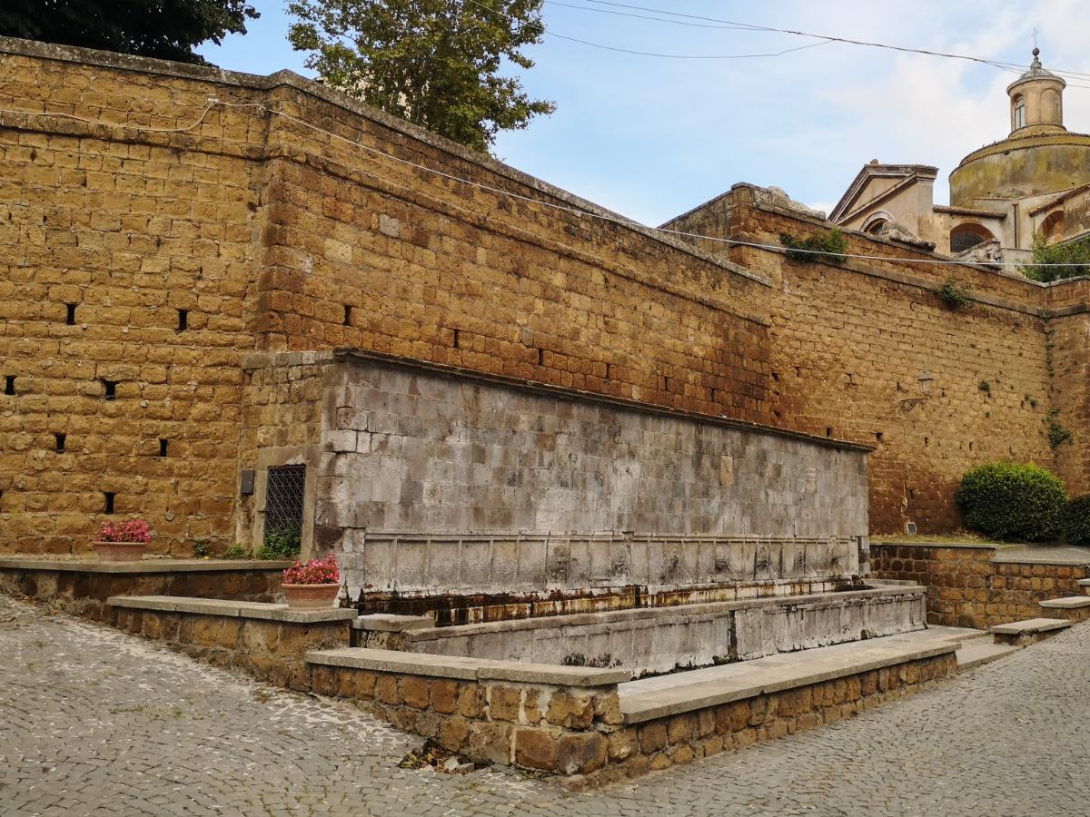 fontana delle sette cannelle tuscania