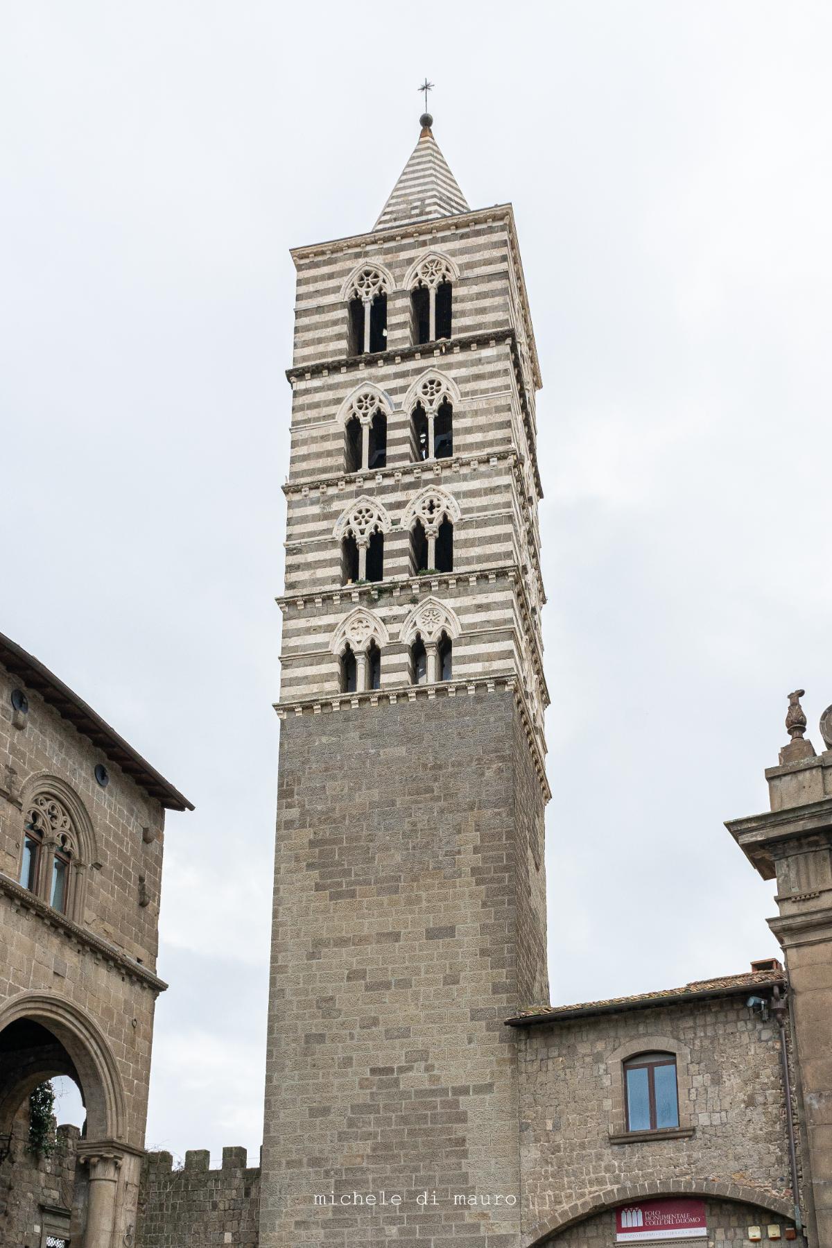 Campanile trecentesco gotico